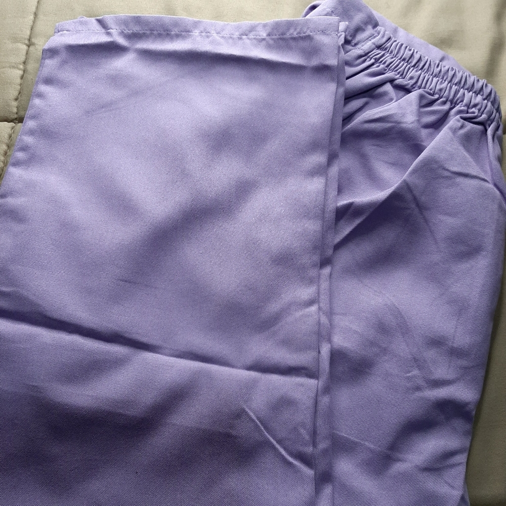 Scrub set - Picture 2 of 3